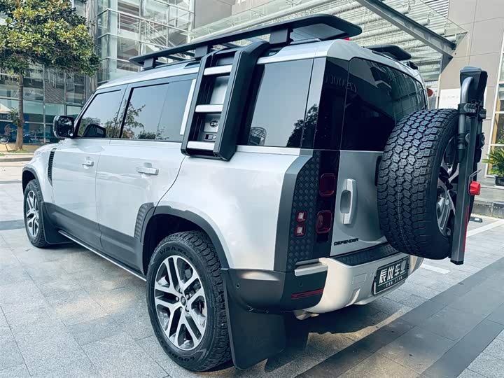 Фото 8 - Land Rover Defender