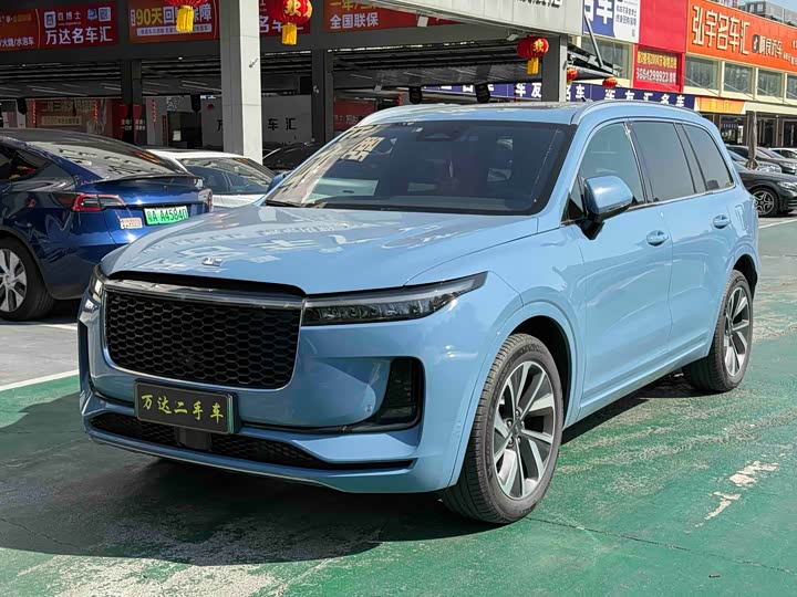 Фото 1 - LiXiang One