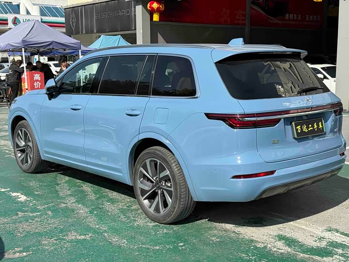 Фото 7 - LiXiang One