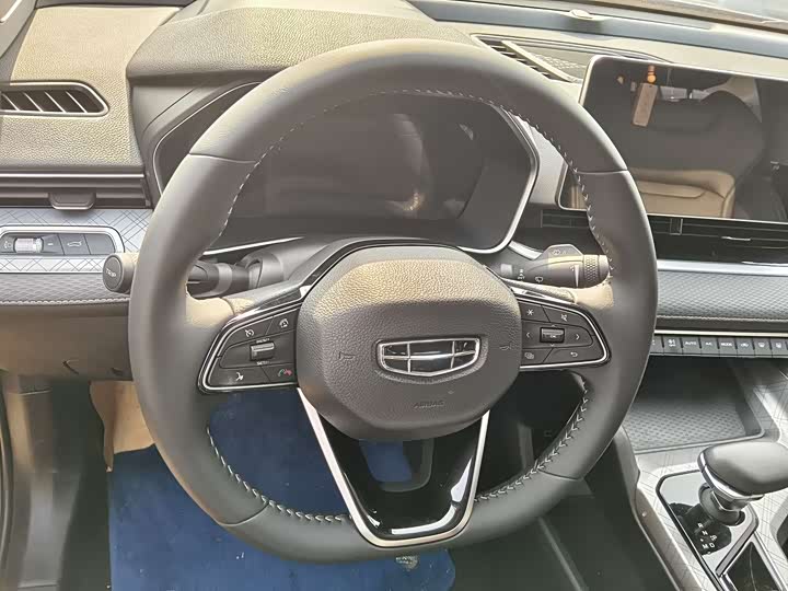 Фото 7 - Geely Preface