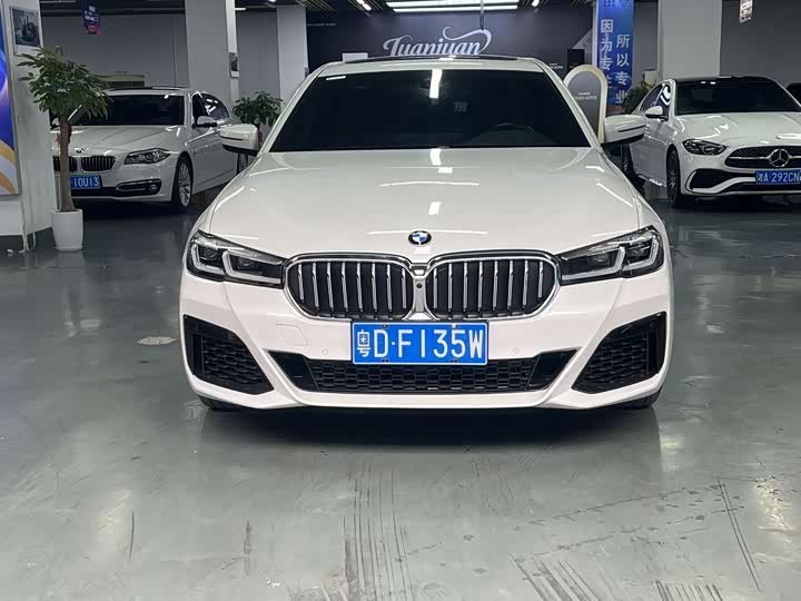Фото 2 - BMW 5 Series