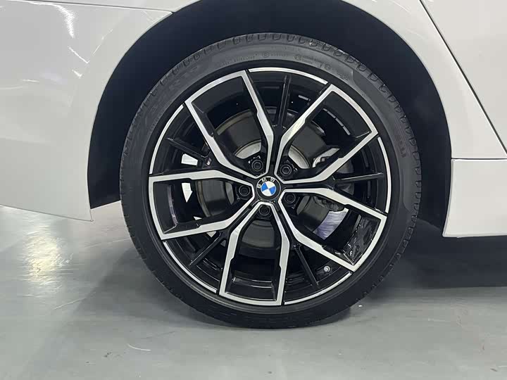 Фото 5 - BMW 5 Series