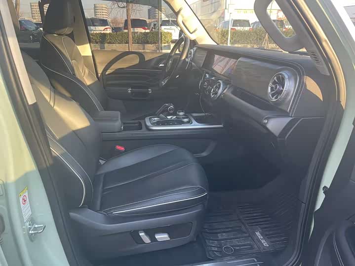 Фото 5 - Tank 300