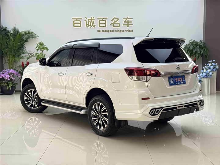 Фото 7 - Nissan Terra