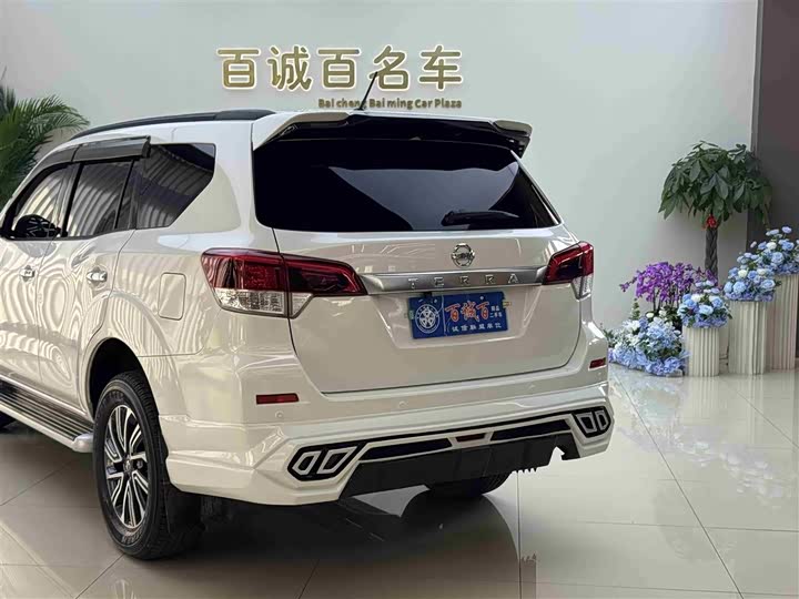 Фото 8 - Nissan Terra