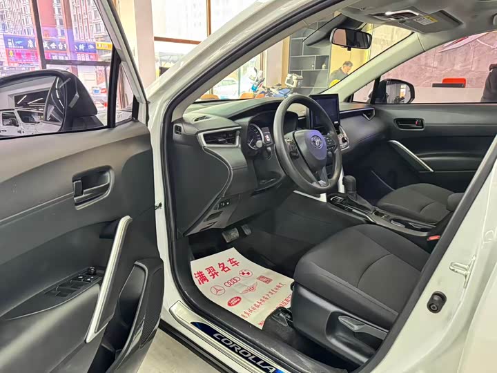 Фото 6 - Toyota Corolla Cross