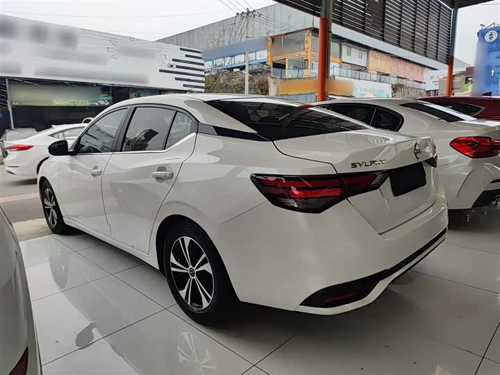 Фото 5 - Nissan Sylphy