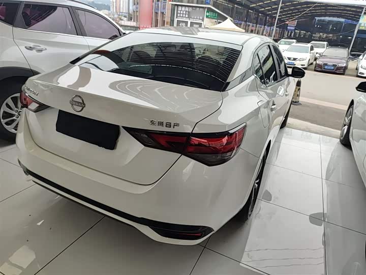 Фото 7 - Nissan Sylphy