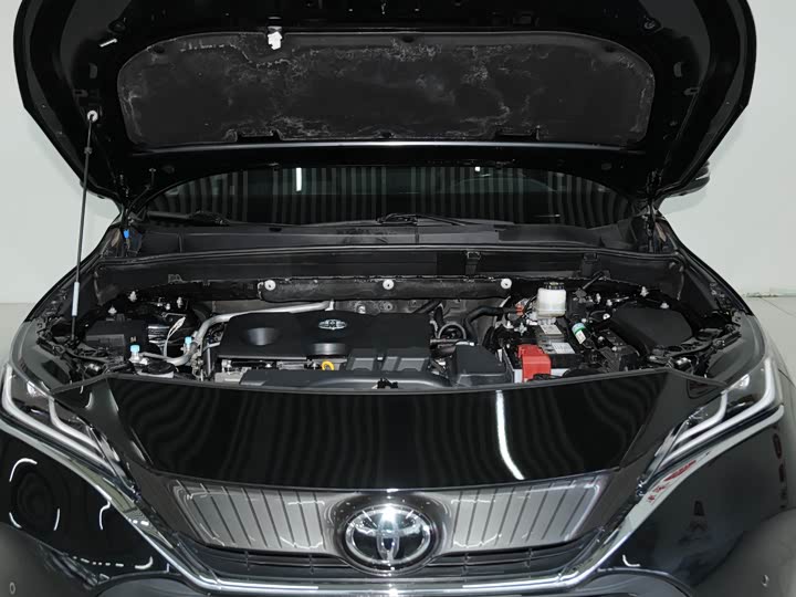 Фото 6 - Toyota Harrier