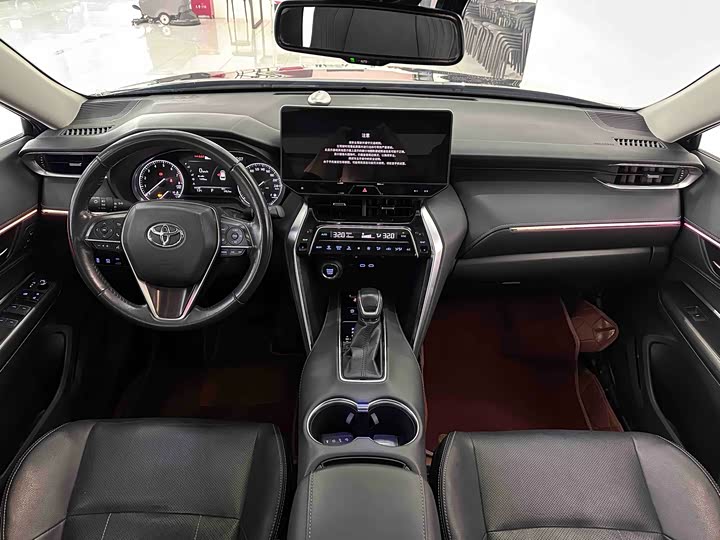 Фото 8 - Toyota Harrier