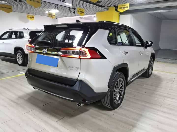 Фото 5 - Toyota Wildlander