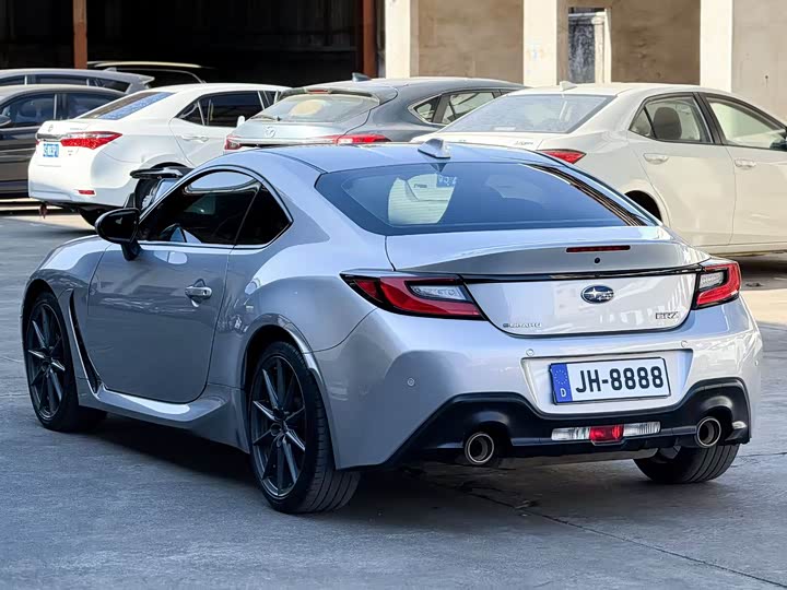 Фото 3 - Subaru BRZ