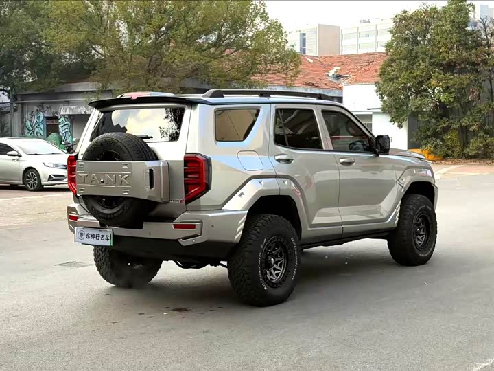 Фото 5 - Tank 400 Hybrid