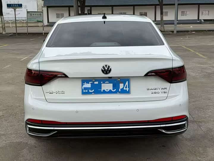 Фото 5 - Volkswagen Sagitar L