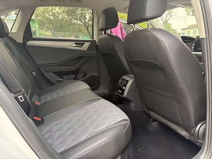 Фото 7 - Volkswagen Sagitar L