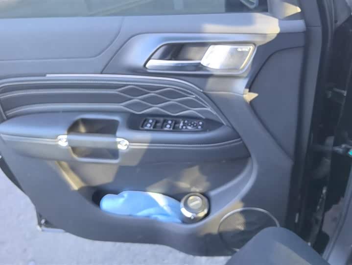 Фото 7 - Tank 300