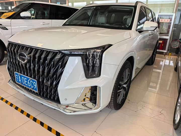 Фото 1 - GAC Trumpchi GS8
