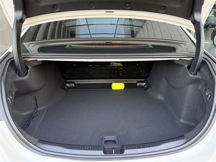 Фото 9 - Mercedes-Benz C-Class