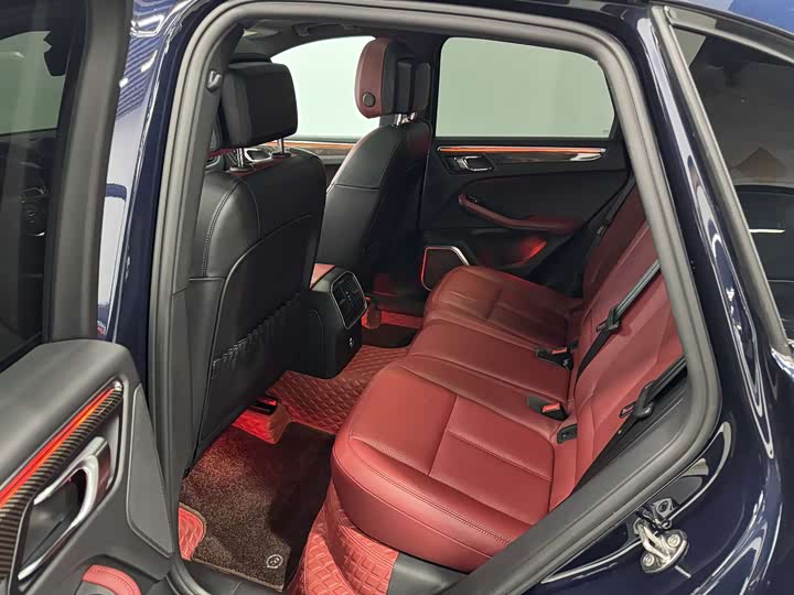 Фото 8 - Porsche Macan