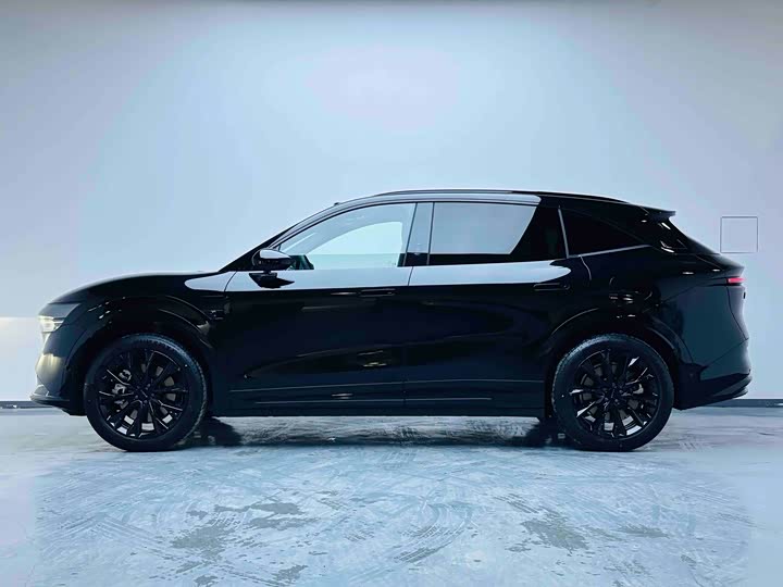 Фото 3 - Zeekr 7X