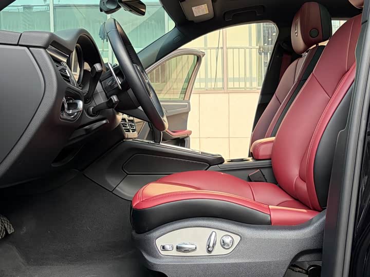 Фото 8 - Porsche Macan