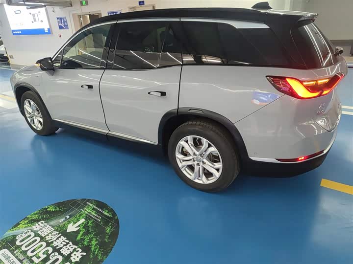 Фото 5 - Nio ES8