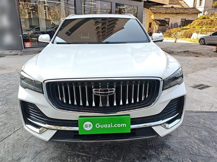 Фото 3 - Geely Monjaro