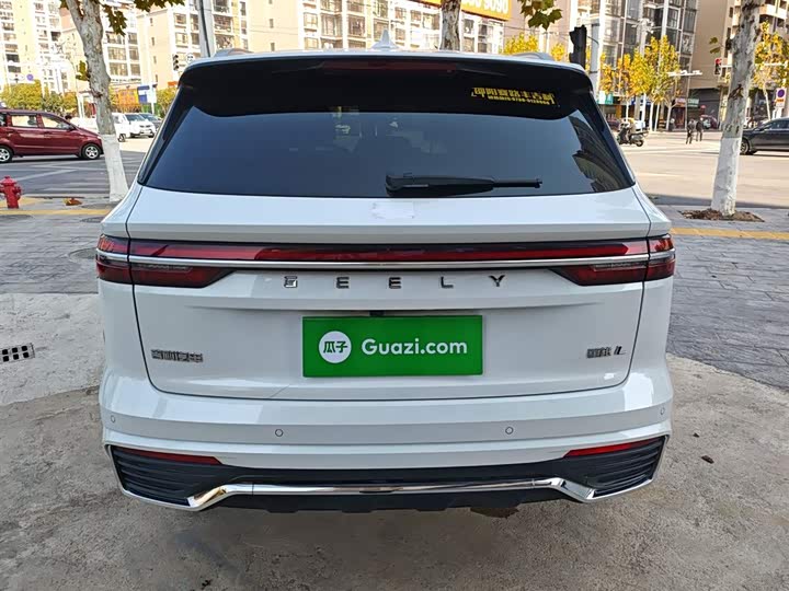 Фото 6 - Geely Monjaro