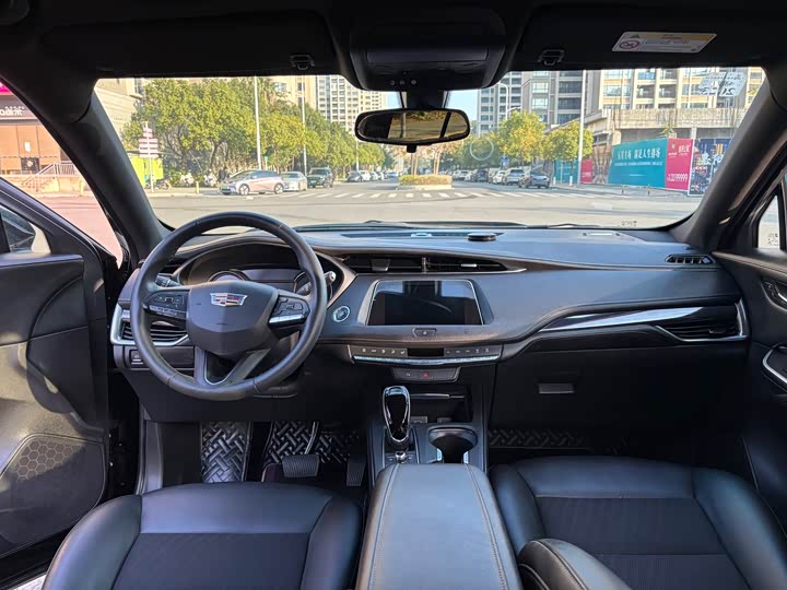 Фото 5 - Cadillac XT4