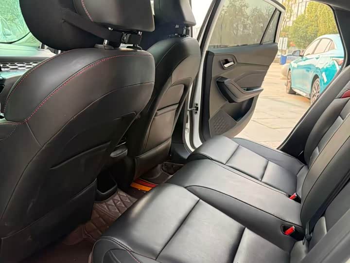 Фото 6 - MG Motor 5