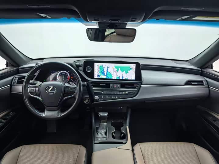 Фото 4 - Lexus ES