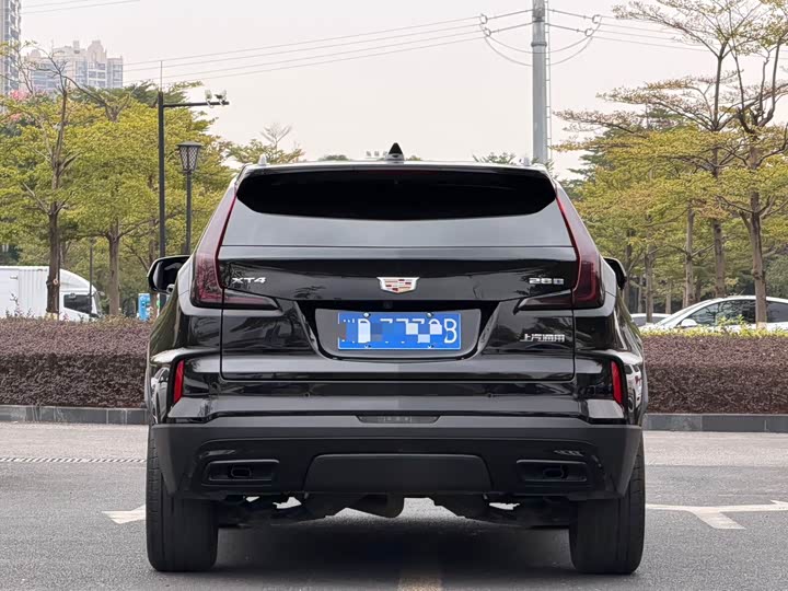 Фото 3 - Cadillac XT4