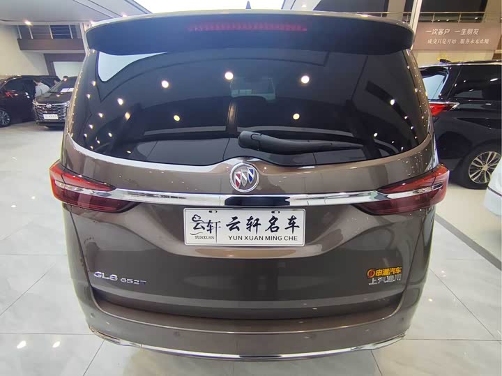 Фото 3 - Buick GL8 ES