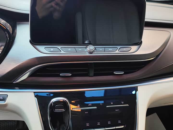 Фото 8 - Buick GL8 ES