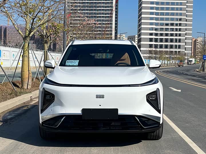 Фото 2 - Geely Galaxy L7