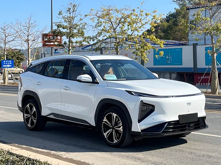 Фото 3 - Geely Galaxy L7