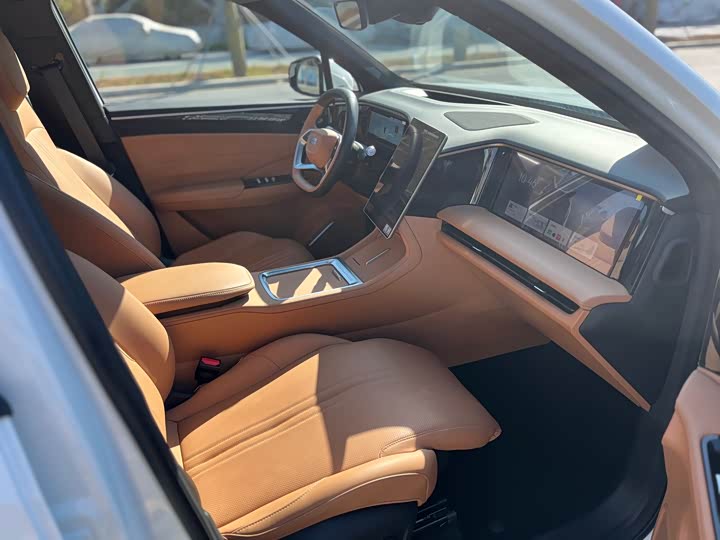 Фото 9 - Geely Galaxy L7