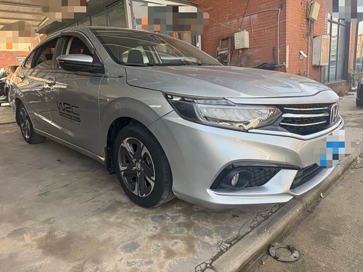 Фото 3 - Honda Envix