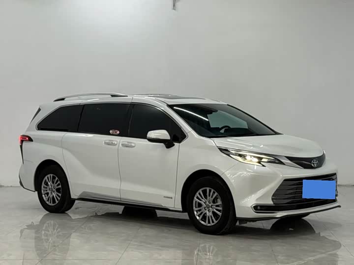 Фото 6 - Toyota Sienna