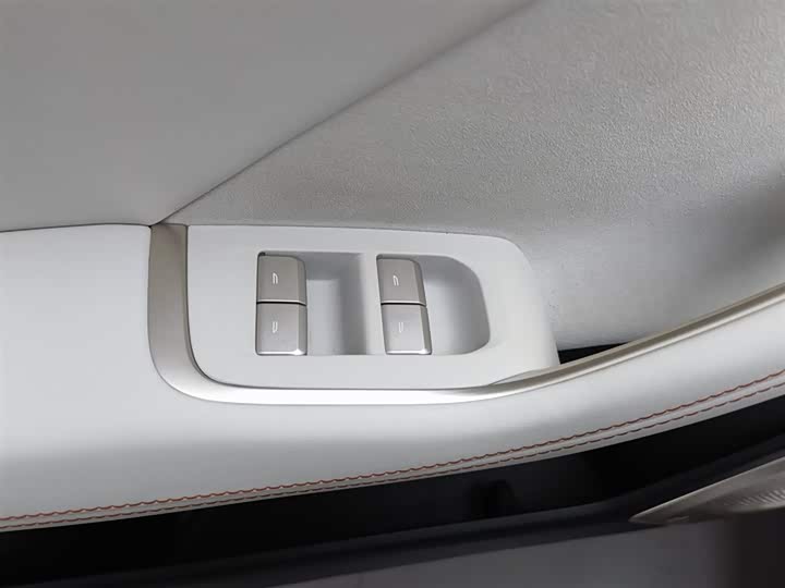 Фото 9 - Nio Onvo L60