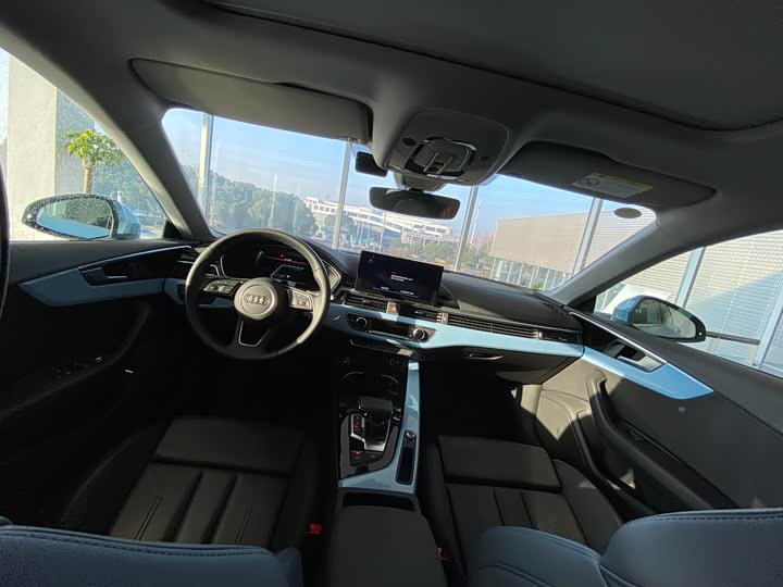 Фото 8 - Audi A5