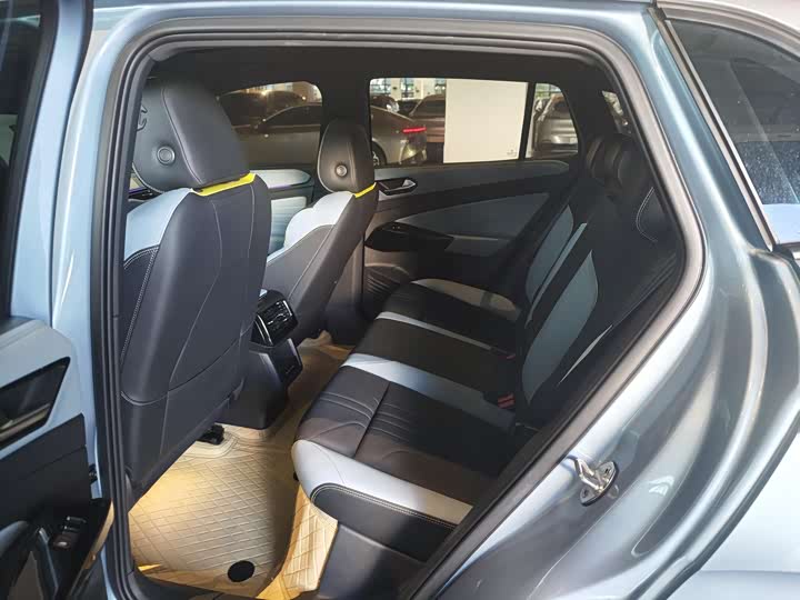 Фото 4 - Volkswagen ID.4 X