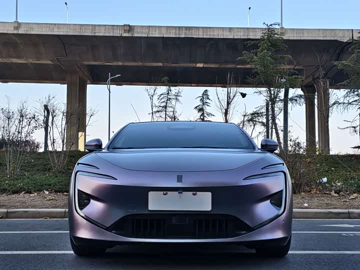 Фото 2 - Avatr 12