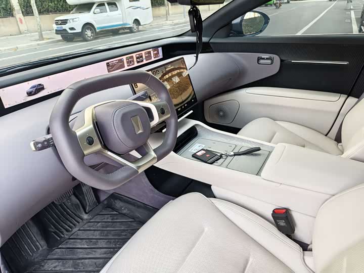 Фото 4 - Avatr 12