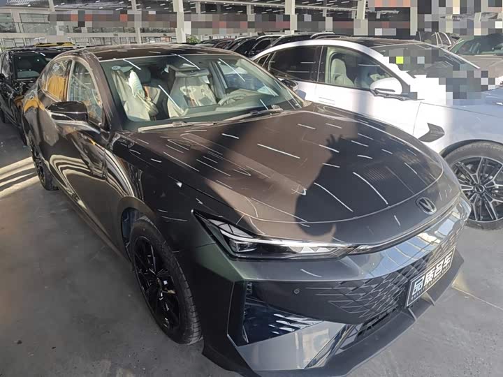 Фото 4 - Changan UNI-V