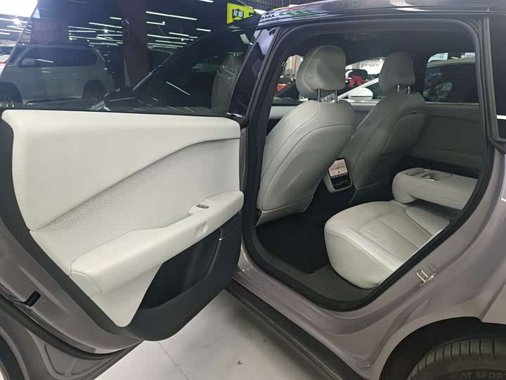 Фото 7 - XPeng F57