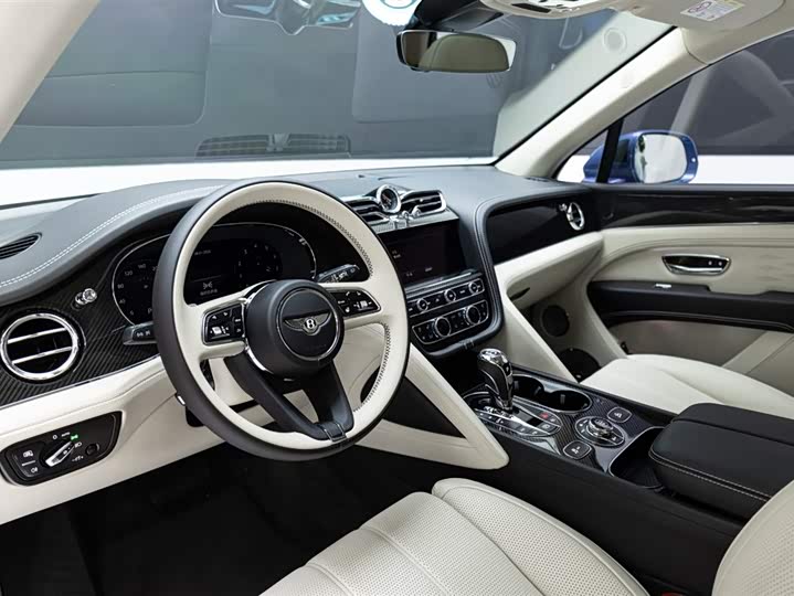 Фото 8 - Bentley Bentayga