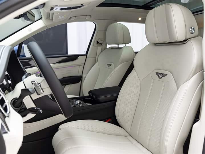 Фото 9 - Bentley Bentayga