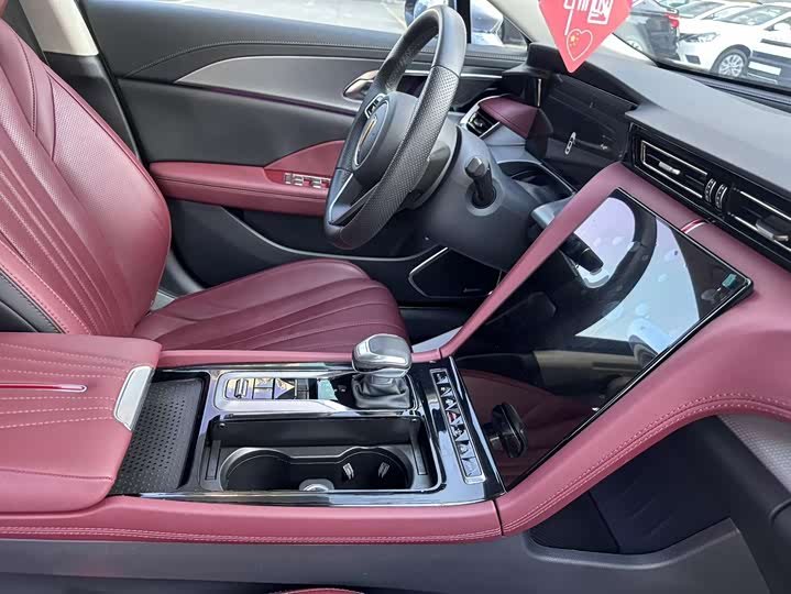 Фото 9 - Hongqi H5