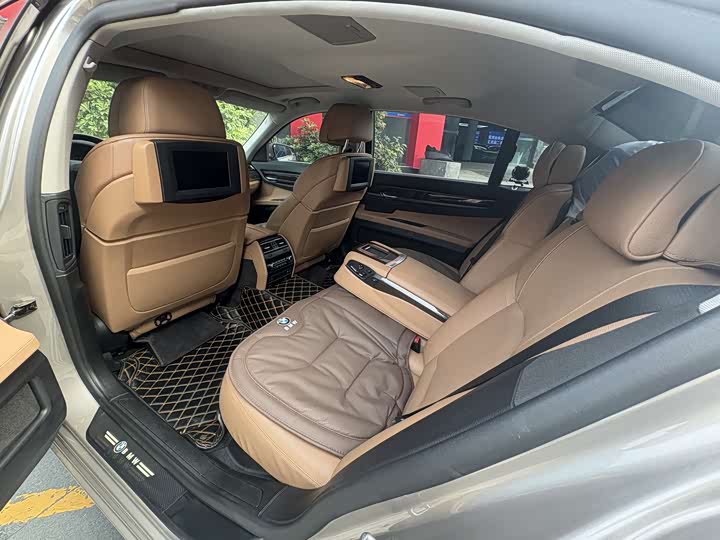 Фото 7 - Geely Galaxy E5